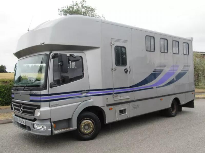 15-689-2006 Mercedes Benz 818 7.5 Ton Coach built by George Smith. Stalled for 4/5. Horsebox from new! Full tilt cab